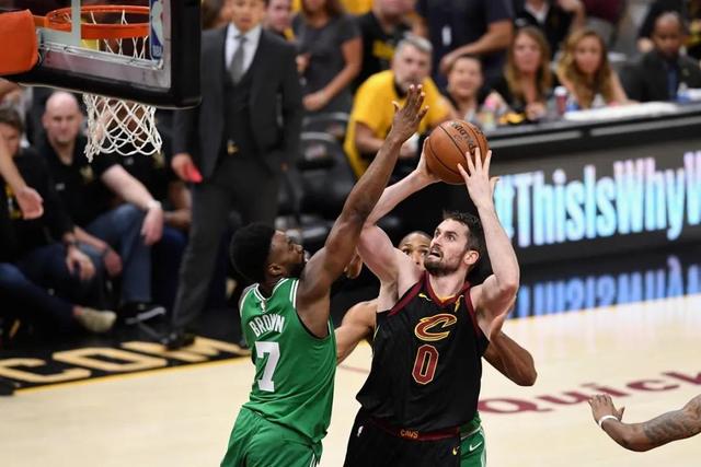 中国三人男篮不敌立陶宛 张宁5分赵嘉仁6分