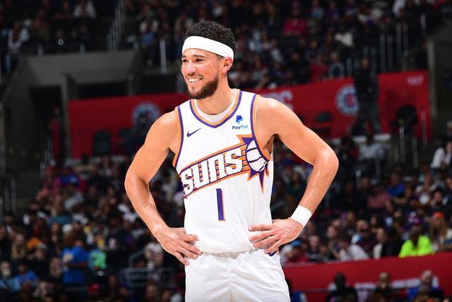 易建联9号球衣正式退役 阿联哽咽感谢所有球迷