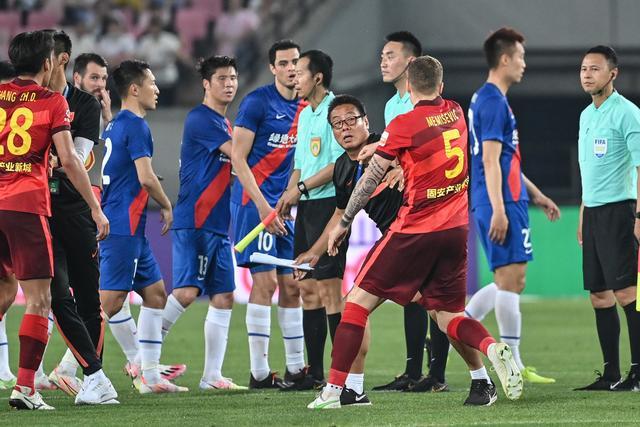皇马2-1小胜 足彩任九7886注1179元