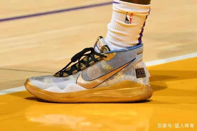 米切尔绝杀骑士7连胜送雄鹿5连败 绿军灭黄蜂